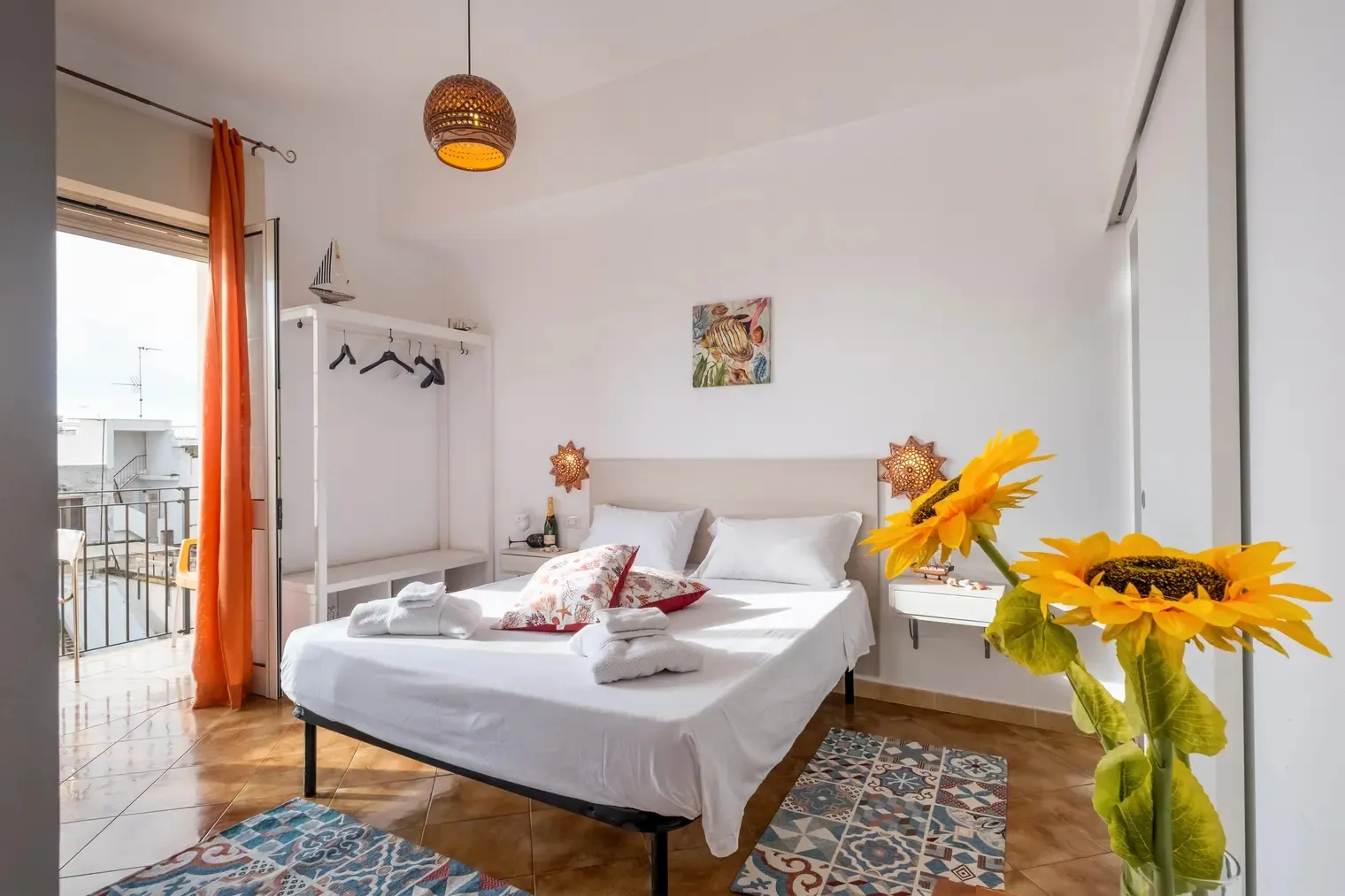 Camera 12 - Piano 1 - Corallo Room